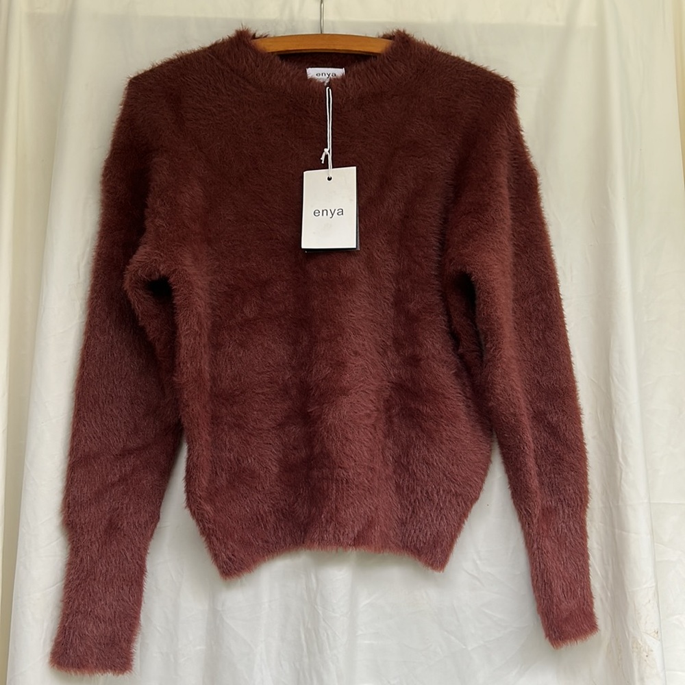 •Enya sweater•🤎